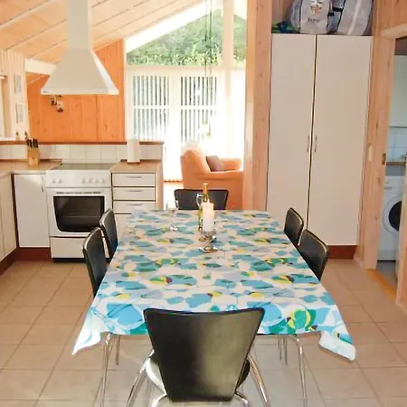 5 Person In Стеге