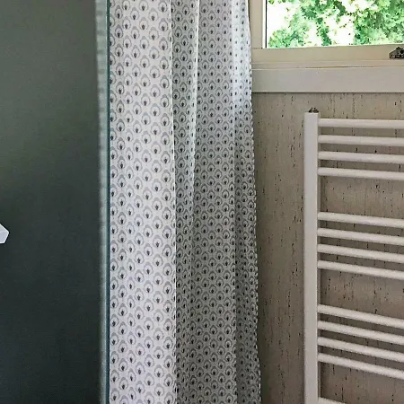 Дом отдыха 5 Person In